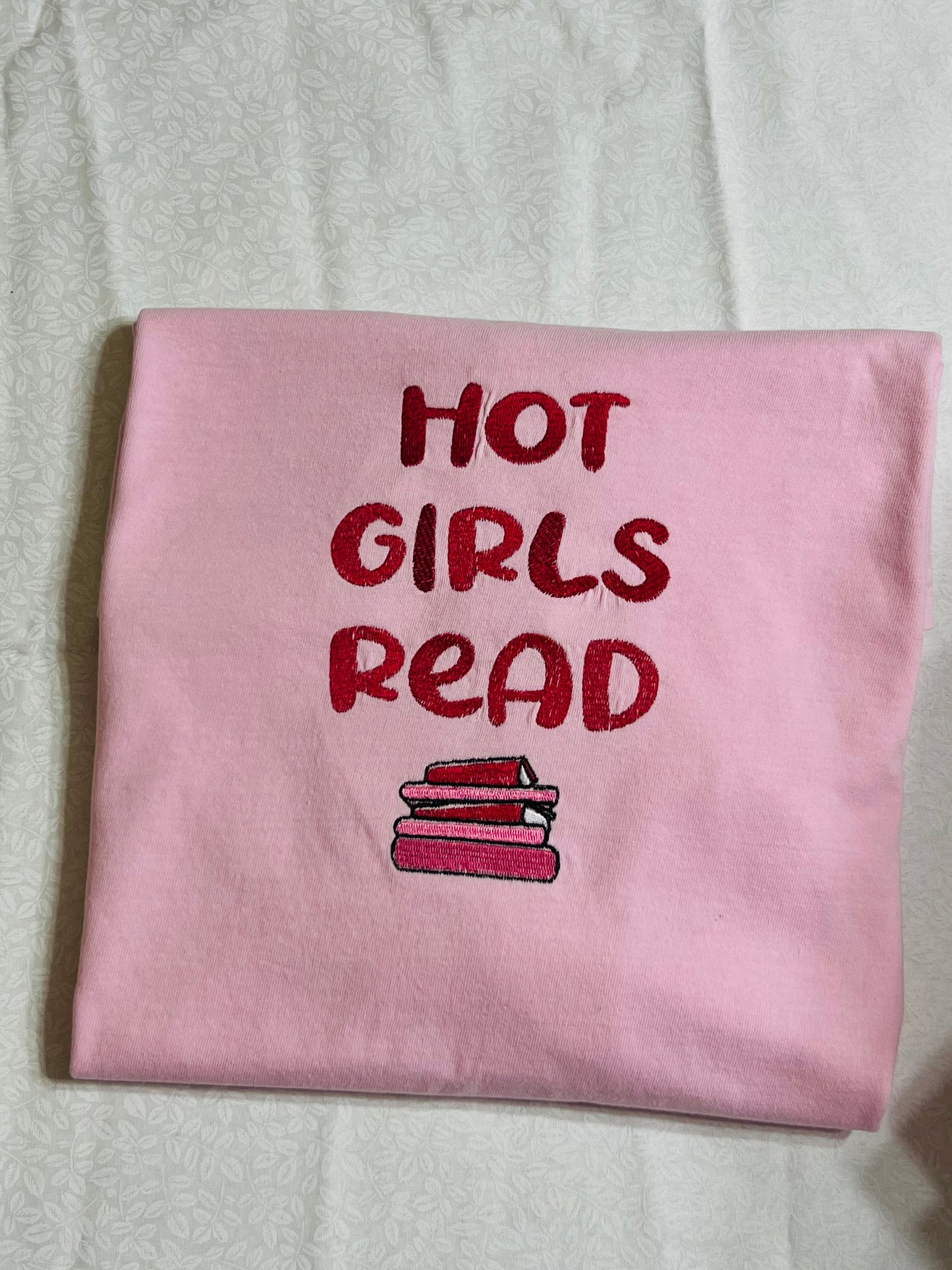 Hot Girls Read